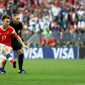  昂热定位球战术显威力，头槌接力破门拿下关键三分