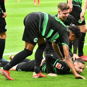  阿雅克肖创造奇迹，升班马首胜点燃保级希望