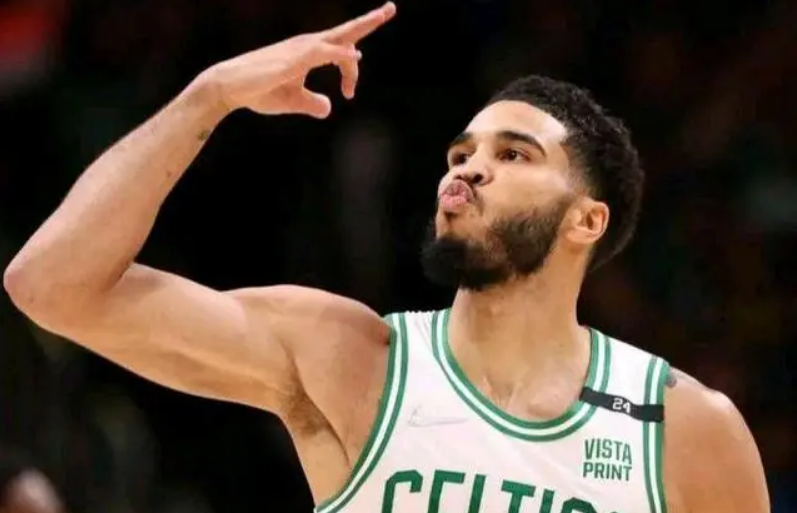  塔图姆当选，周最佳球员榜  