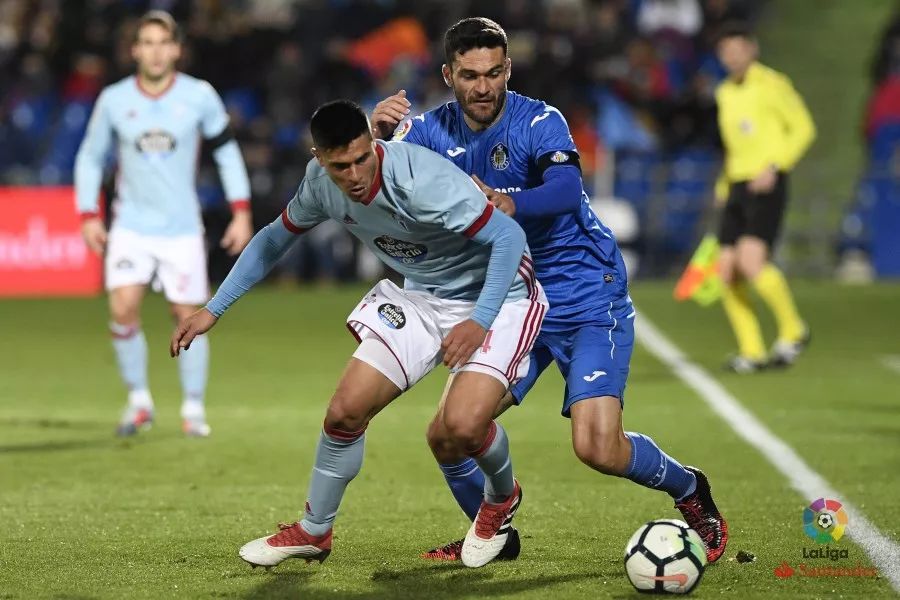  斯佩齐亚防守反击犀利，客场爆冷战胜中游球队