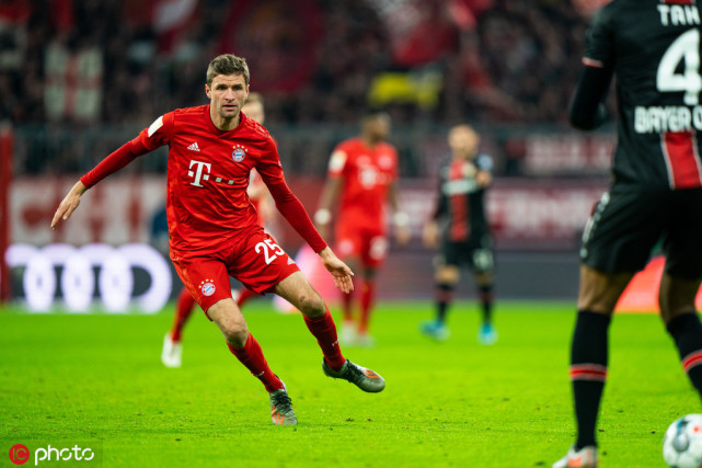  拜仁慕尼黑客场奏凯，稳居德甲积分榜首位